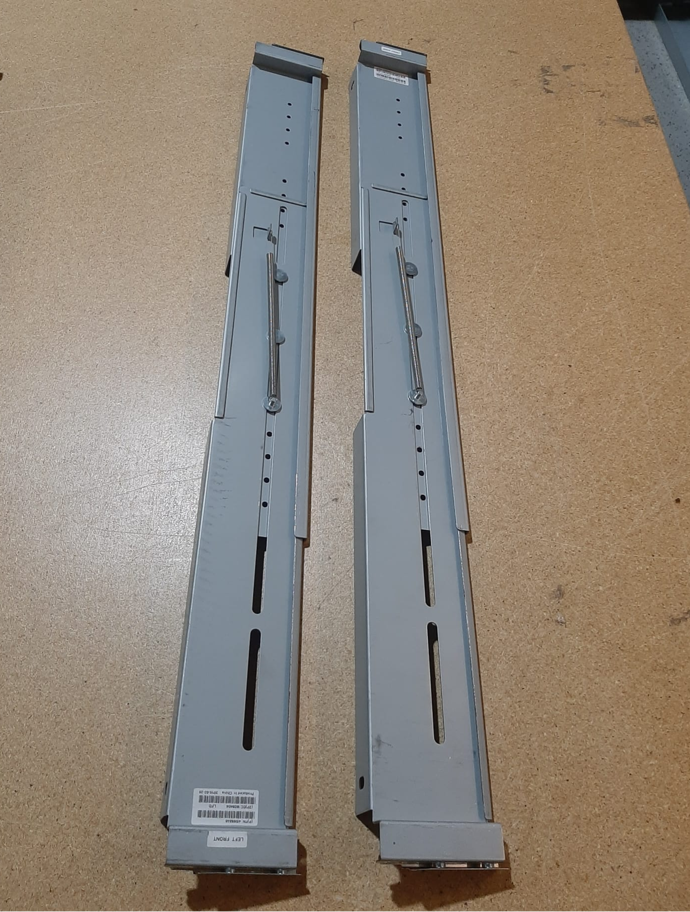 45W8837 45W8838 IBM Storwize V3700 Rail Kit