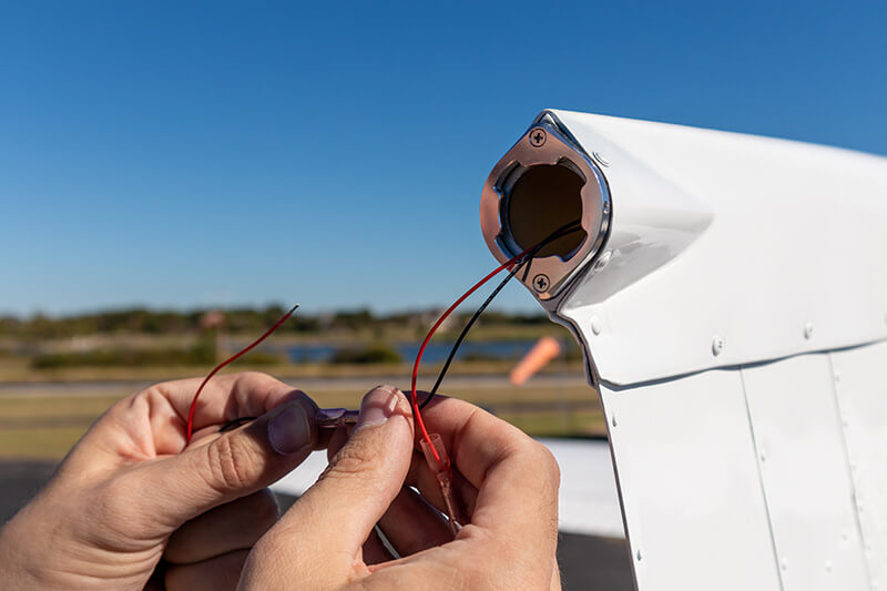 uAvionix tailBeacon TSO Nav Light ADS-B Out For Certified Aircraft