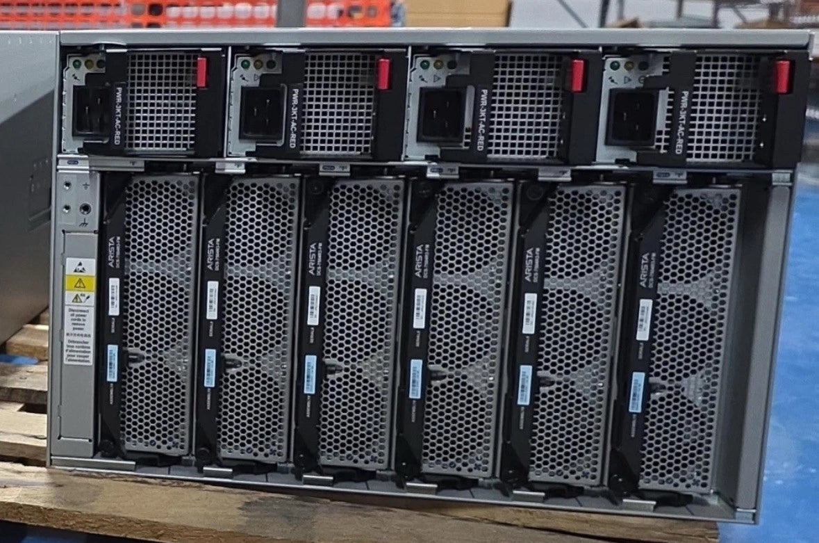 Arista DCS-7504N-CH 7500R 7504R Chassis With 6x DCS-7504R3-FM And AC Power