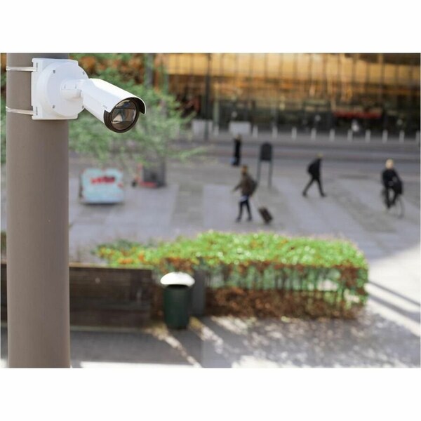 8 Megapixel 4K Network IR Outdoor Bullet Camera with 6.2-12.9 mm Lens