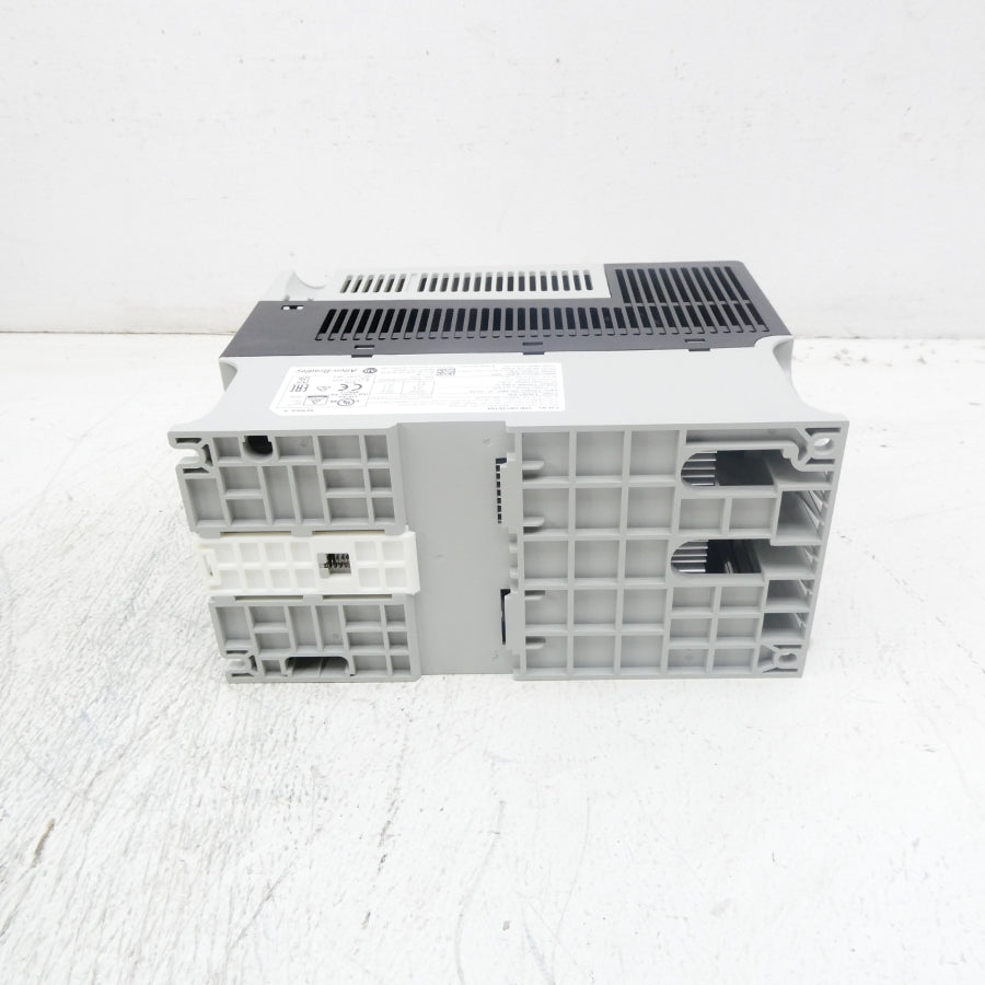 ALLEN BRADLEY 25B-D013N104 SER. A F/W 5.001 323-528V 15.4A NSMP