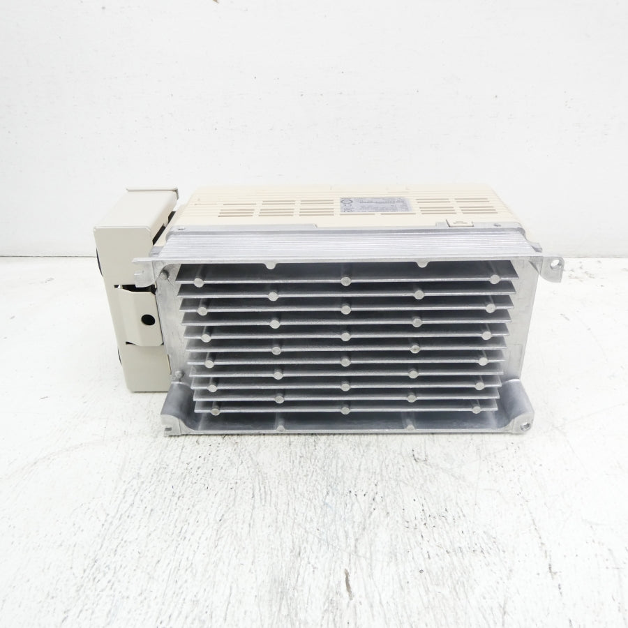 YASKAWA ELECTRIC CIMR-AU4A0005FAA 380-480V 5.9/4.4A REV. A NSNP