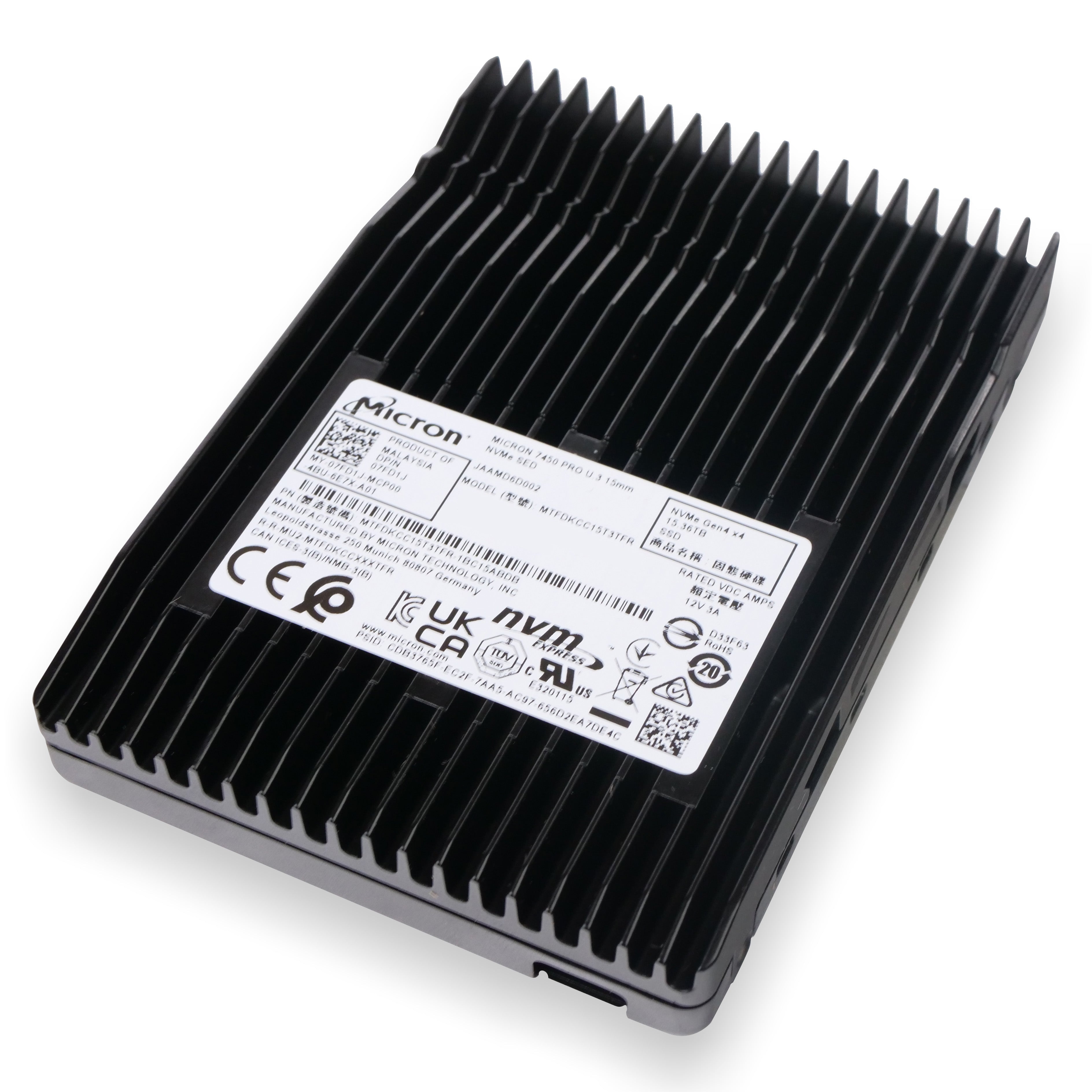 Dell/Micron 7450 PRO MTFDKCC15T3TFR 15.36TB 1 DWPD PCIe Gen 4.0 x4 8GB/s 3D TLC U.3 NVMe 2.5in SSD