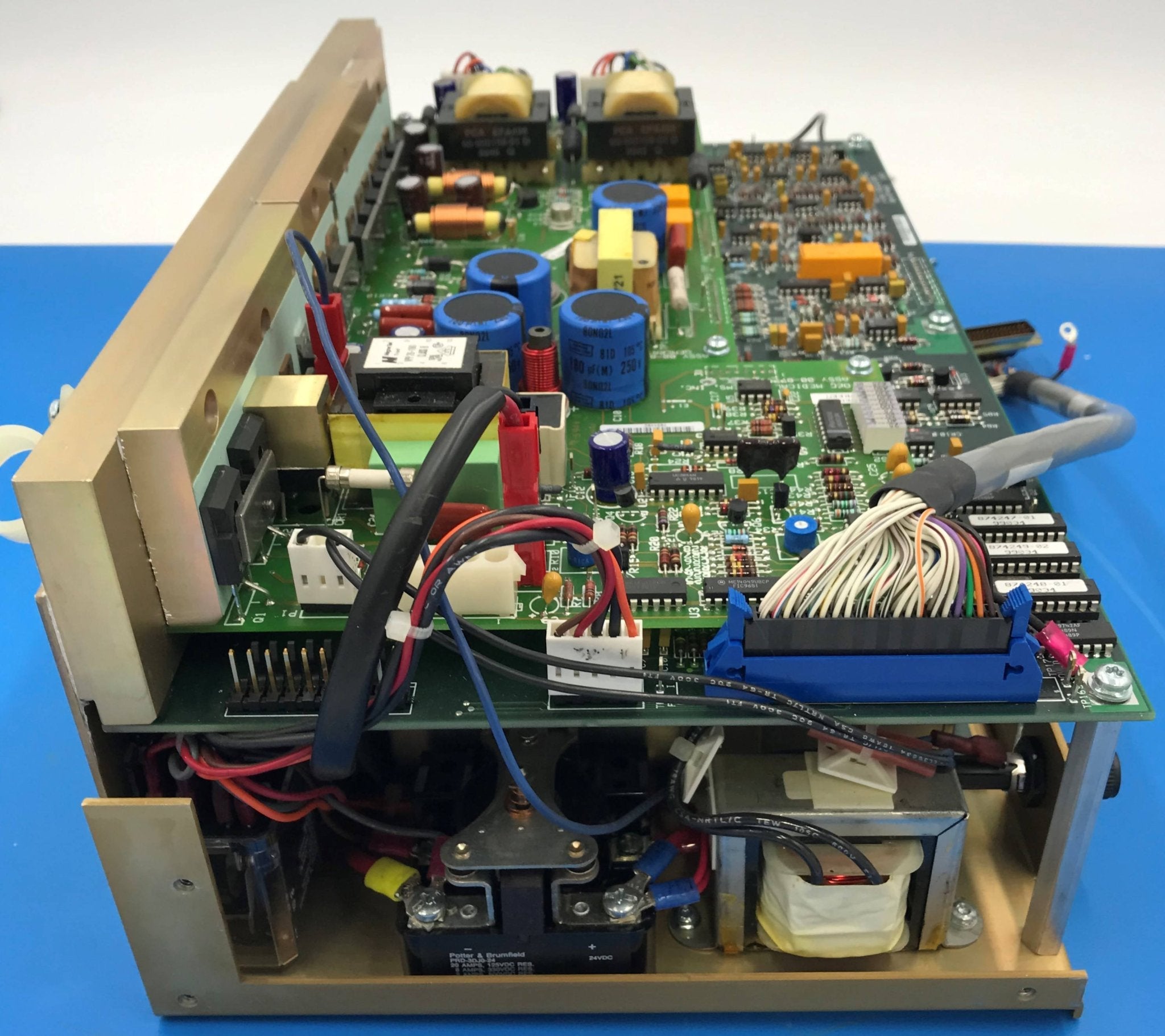 Battery Charger/Generator ASM (00-873747-01/00-877460-08/00-877463-04/00-877997-03 OEC 9600