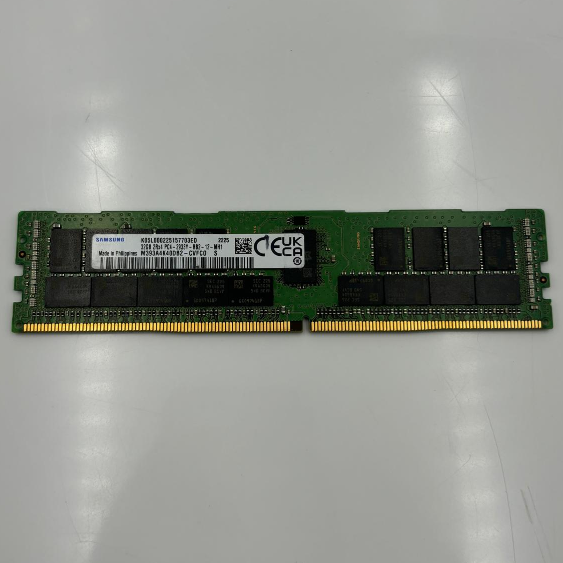 Samsung M393A4K40DB2 32GB 2Rx4 PC4-2933Y DDR4 ECC Registered Memory M393A4K40DB2-CVFC0