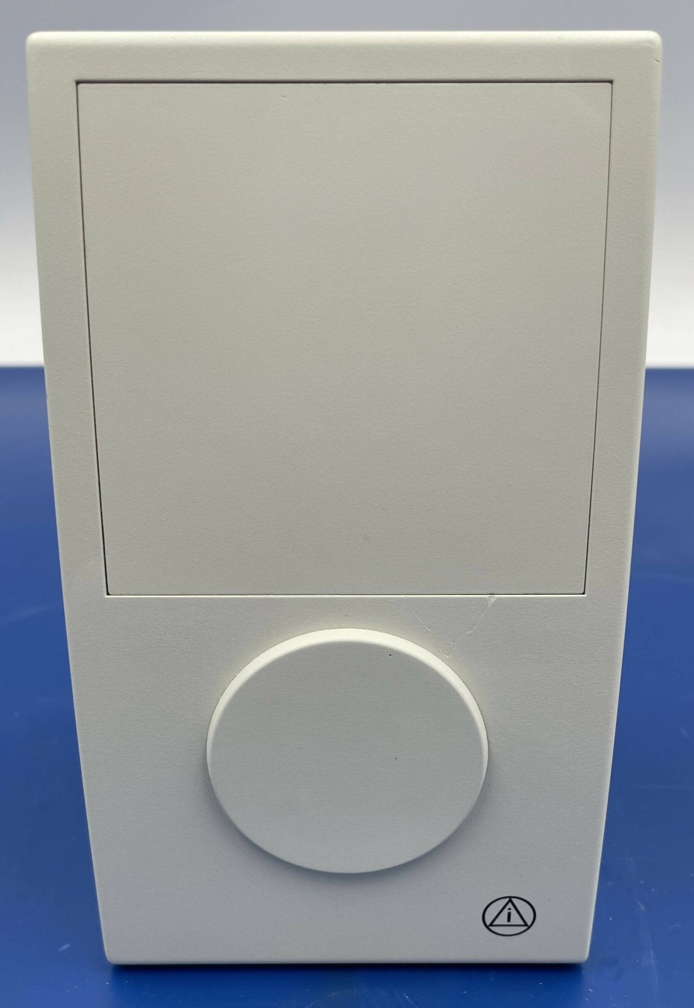 Siemens 7119568 - Emergency Stop Module Safety Circuit Front View | Alo Tech Solutions