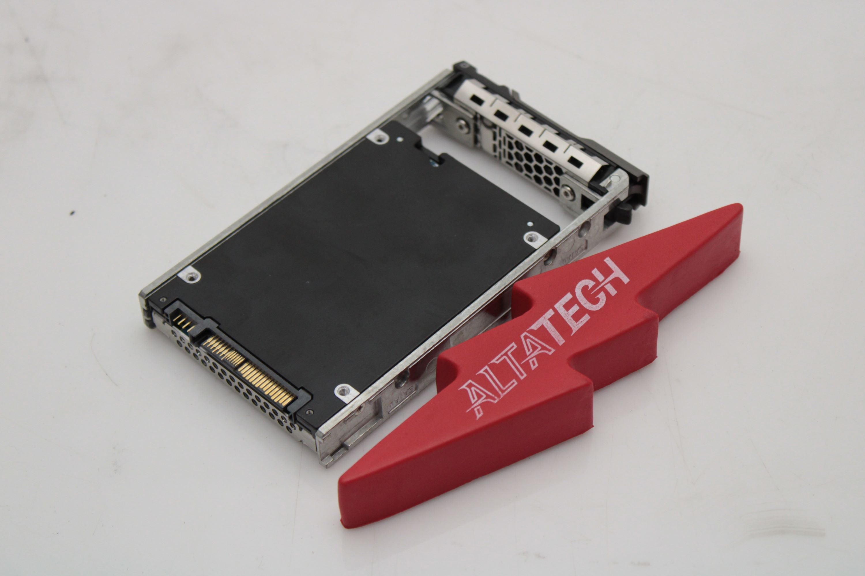 Dell FWYRY 7.68TB SSD SAS 2.5 U.2 NVME GEN3 KCD5XLUG7T68 / SDFPF83DAB0