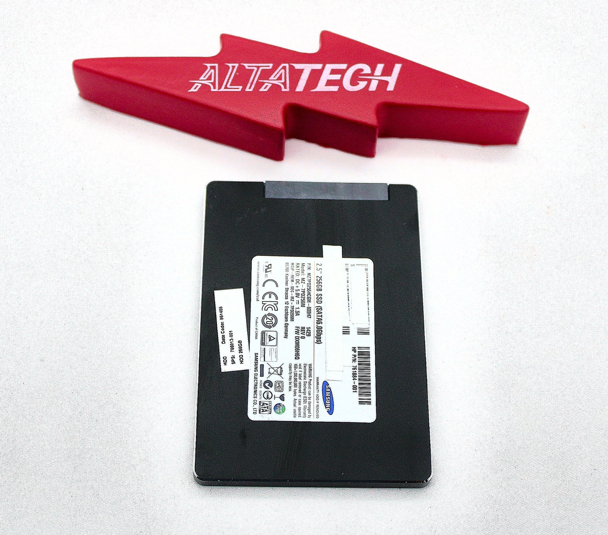 HP 761884-001 256GB SSD SATA 2.5 6G OPAL 2.0