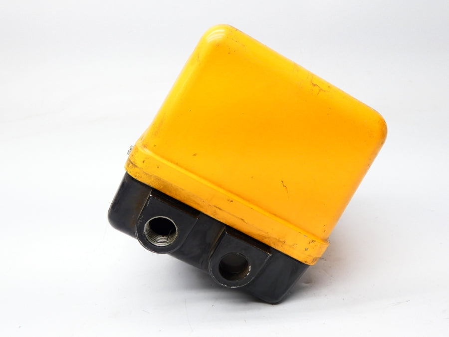 WORCESTER CONTROLS 2075R 115VAC 1.5A UNMP