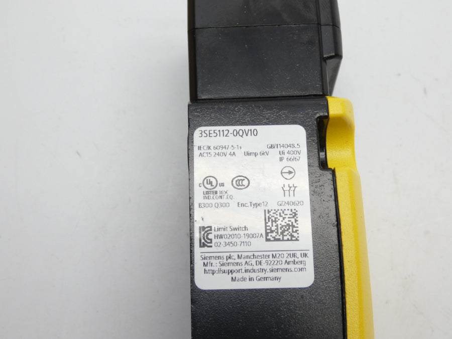SIEMENS 3SE5112-0QV10 240V 4A NSMP