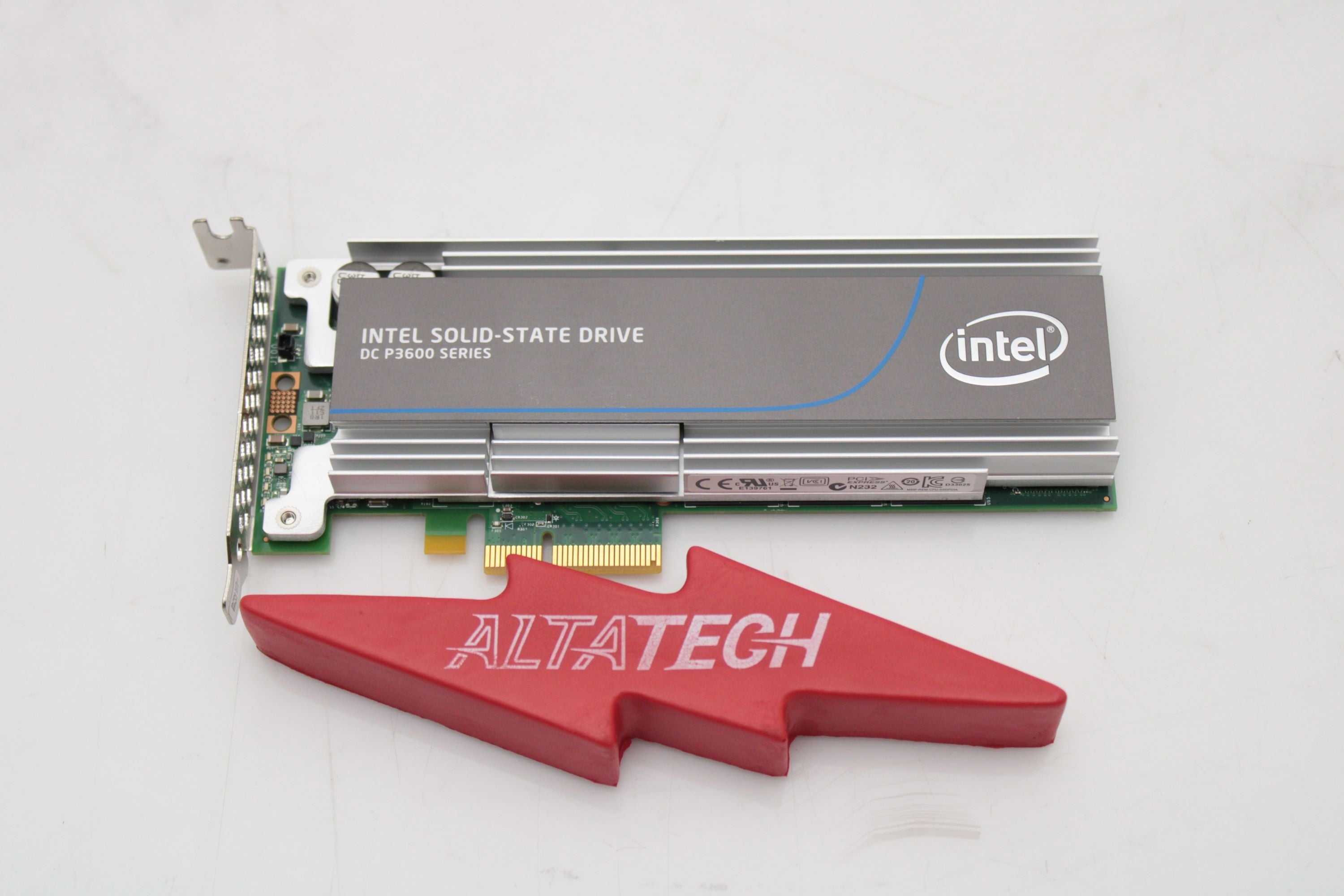 Oracle 7307468 1.6TB Flash Accelerator F160
