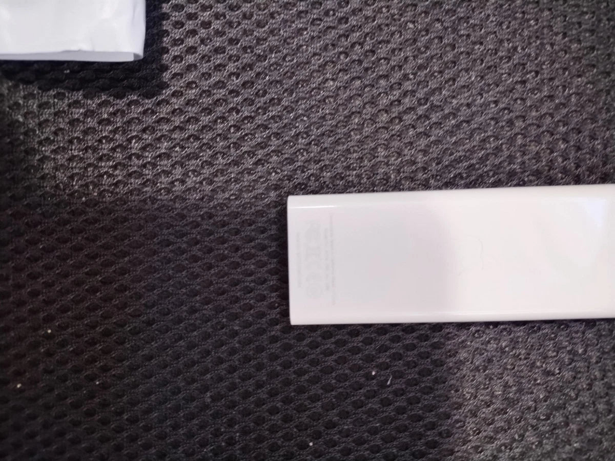 Apple Remote Control Model A1156 EMC 2086, Battery CR2016 (NOT INCLUDED}|326902146728