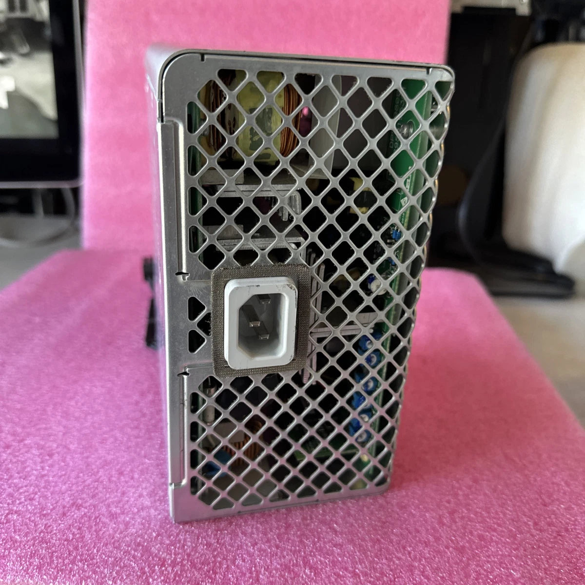 Apple 980W Power Supply for Mac Pro 3,1 (Early 2008 *Used* 614-0409