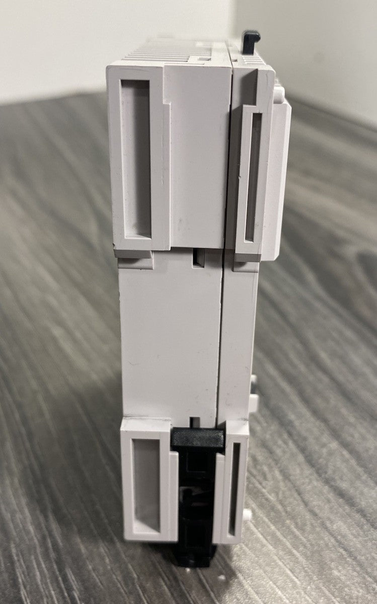IDEC FC4A-R081 MicroSmart Digital I/O Module 8-Pt Output Relay- USA
