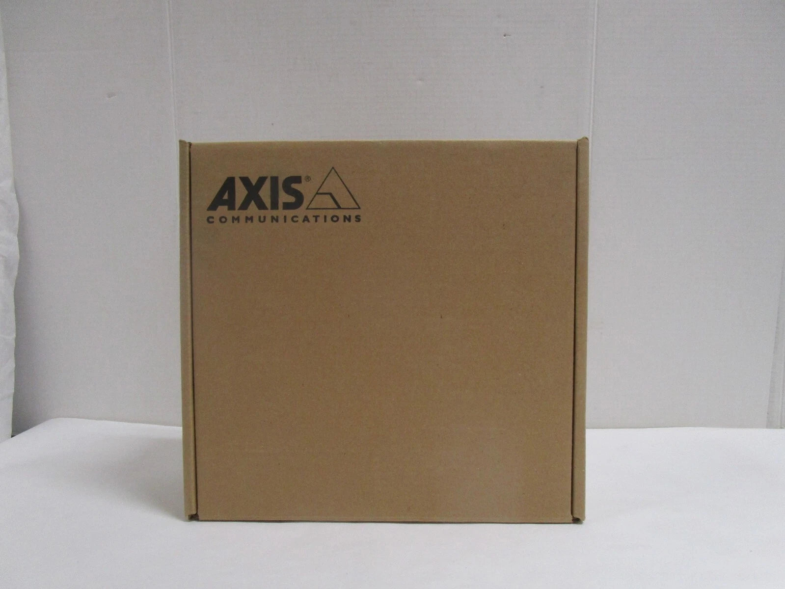 AXIS P3717-PLE NETWORK CAMERA 01504-001 NEW SEALED SEE PHOTOS SHIPS FREE!