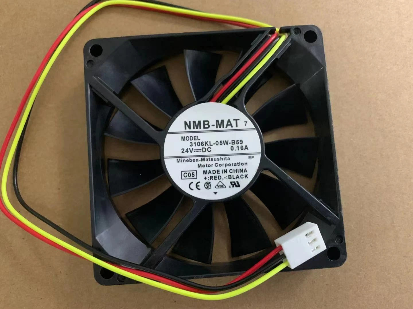 3106KL-05W-B59 NMB-MAT Cooling Fan A90L-0001-0422 24V DC 0.16A 80x80x15MM
