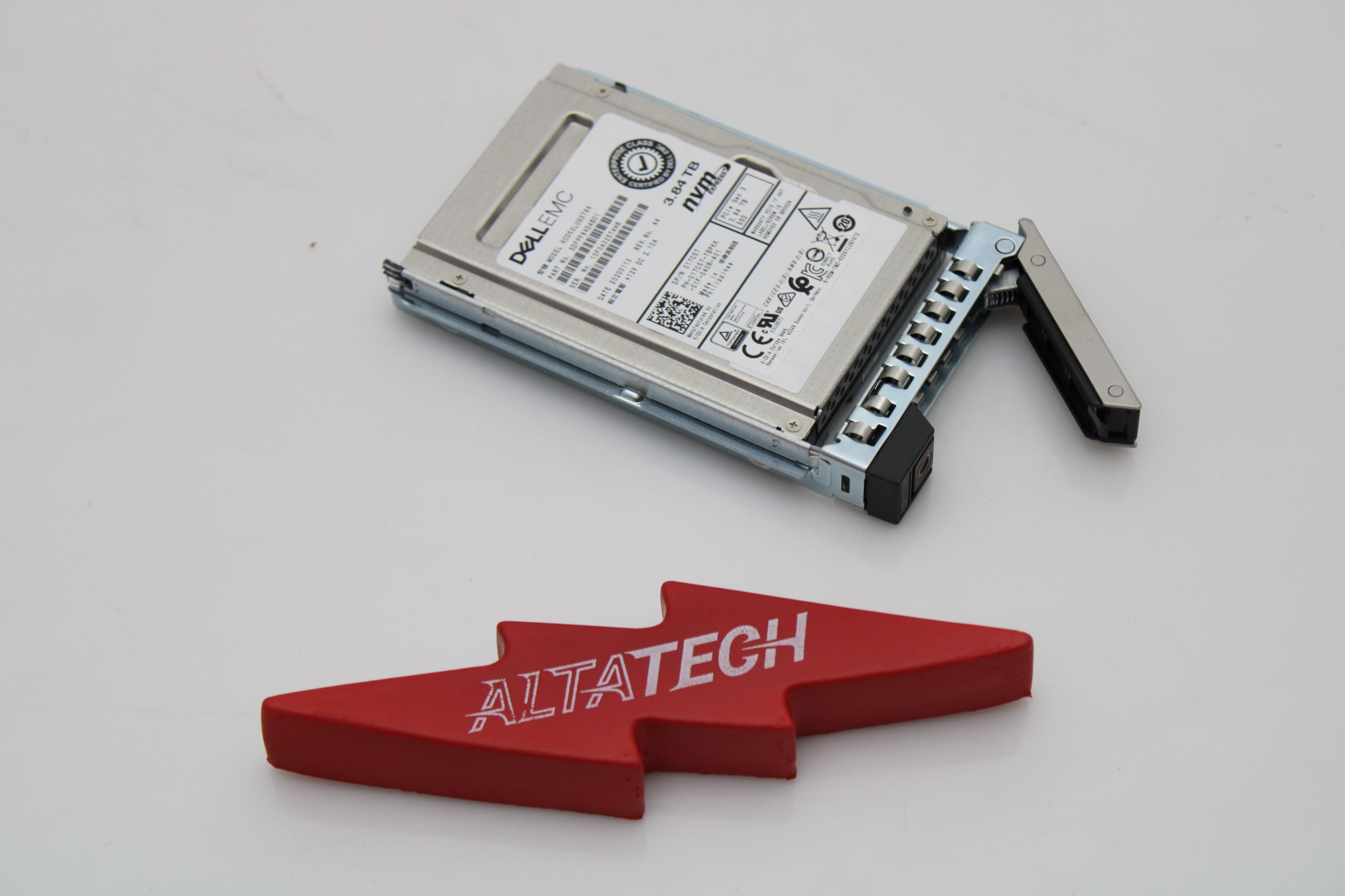 Toshiba SDFPF84DAB01 Kioxia/Toshiba SDFPF84DAB01 3.84TB SSD NVME 2.5 R
