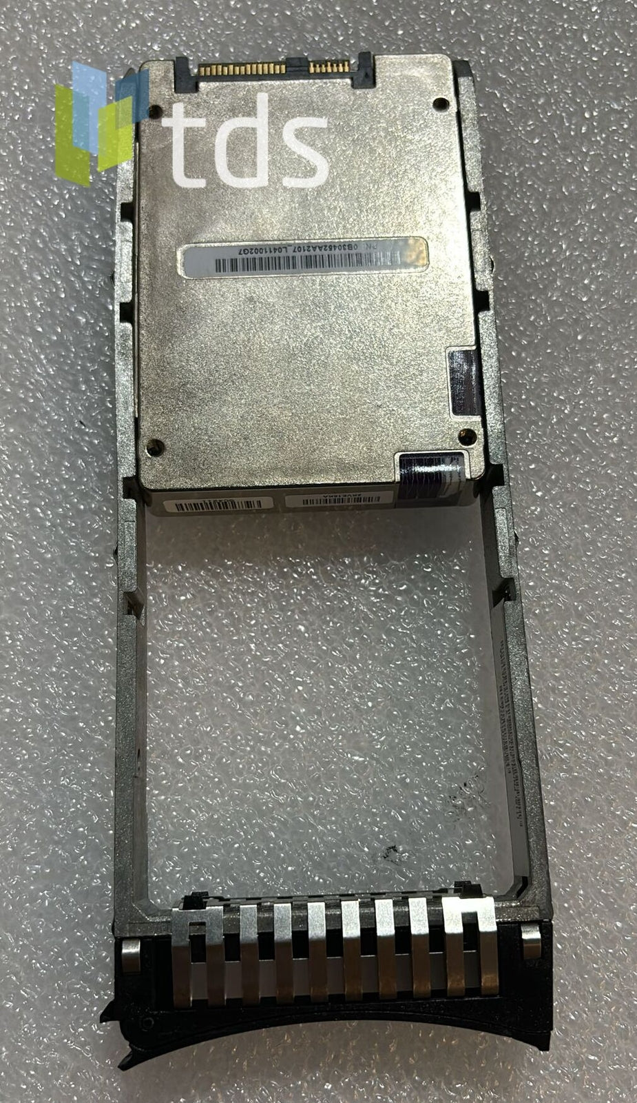 IBM 00AK372 200GB Flash SSD - Connector View | Alo Tech Solutions