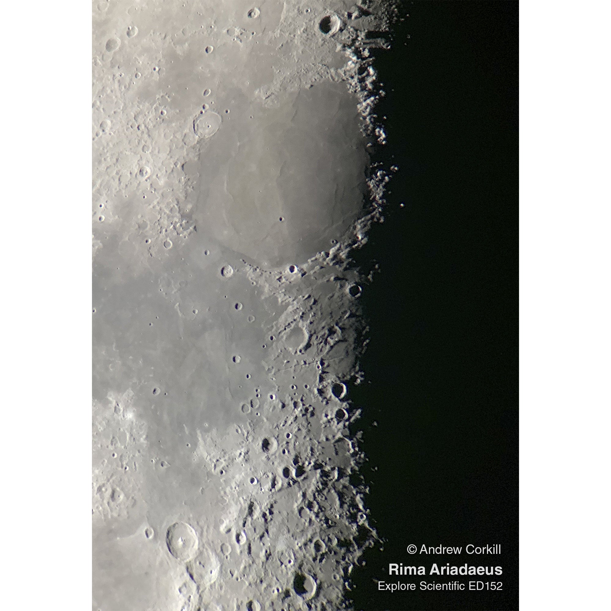 Explore Scientific ED152 Air-Spaced Triplet Telescope in Carbon Fiber - TED15208CF-HEX33 - The Space Store