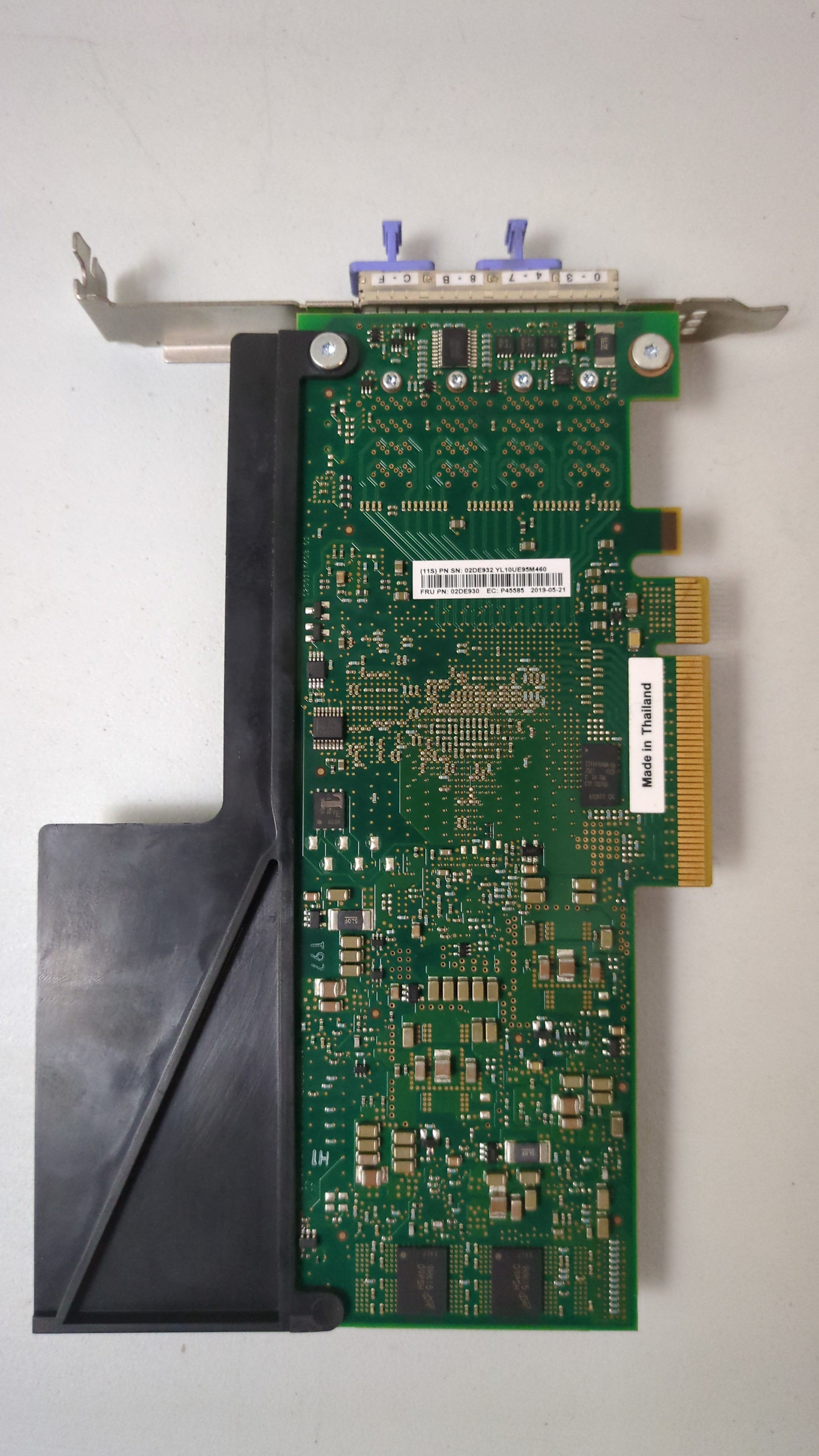 IBM PCIe3 RAID SAS 4port 6Gb Adapter 02DE930 02DE932