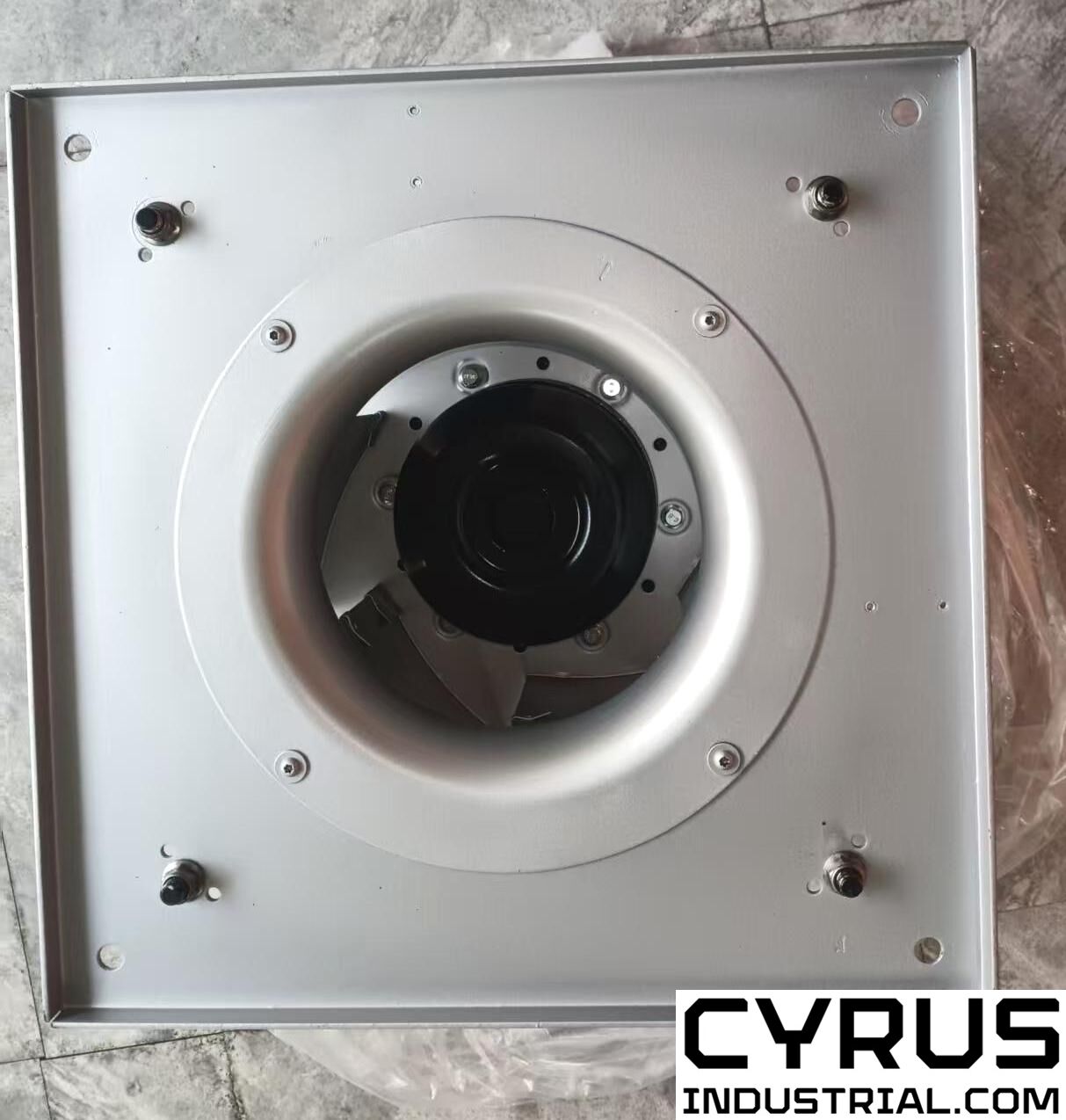 K3G280-RR03-H4 with mounting bracket (no housing