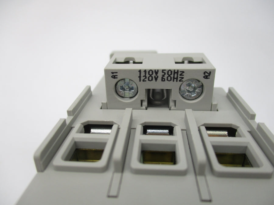 ALLEN BRADLEY 100-C30D00 SER.C 110/120V (BR/WH) NSMP