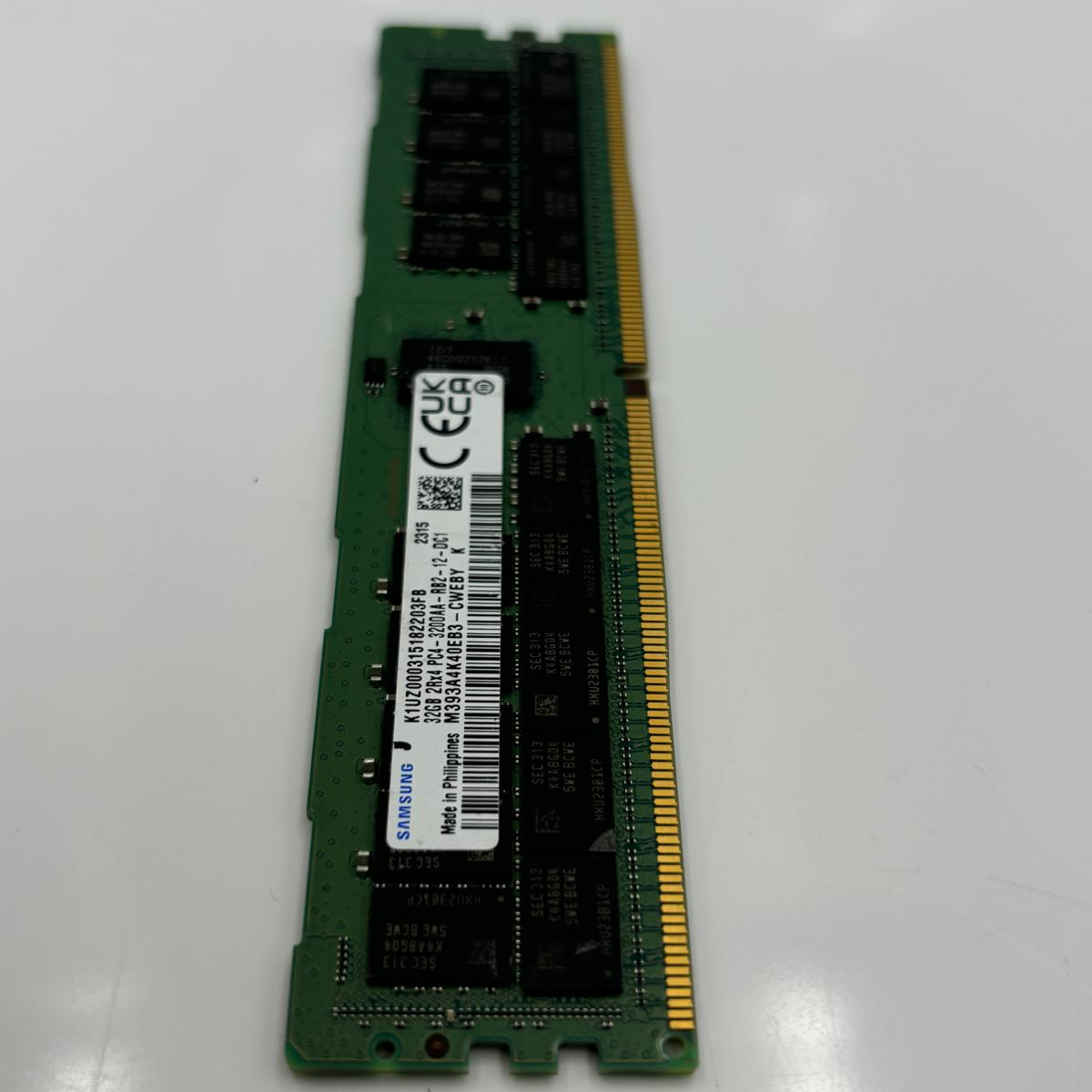 Samsung M393A4K40EB3-CWEBY 32GB RDIMM - Side View | Alo Tech Solutions