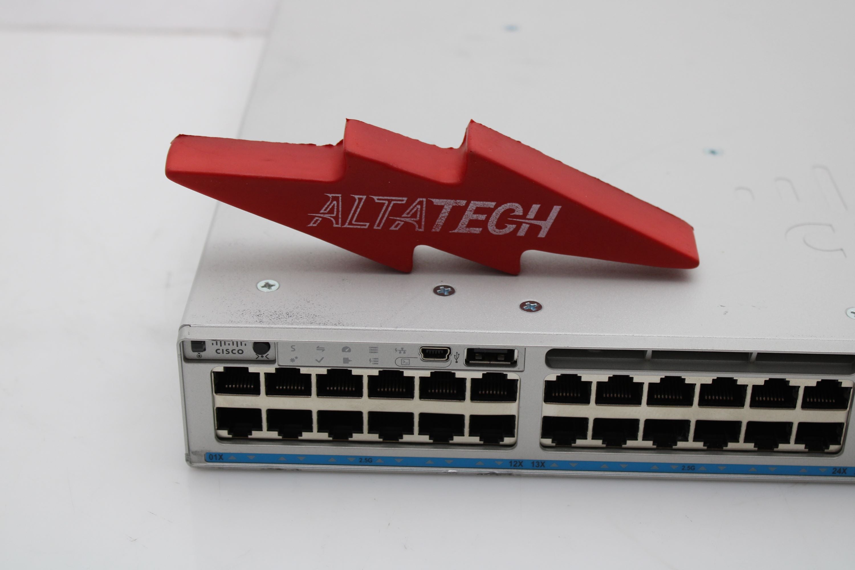 Cisco C9300-48UXM-A C9300-48UXM-A Cisco Catalyst 9300 Switch
