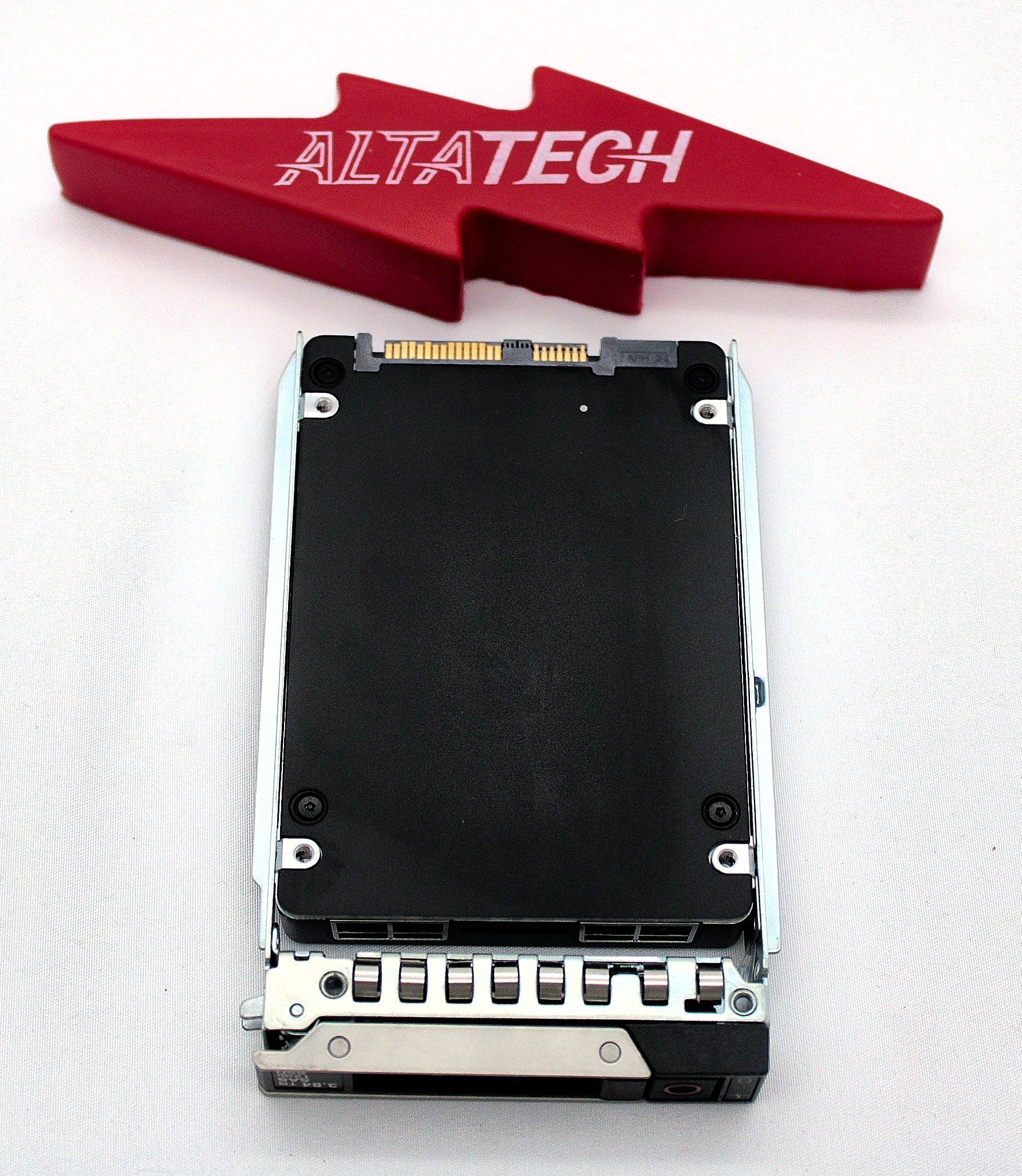 Dell CRNPH 3.84TB SSD SAS 2.5 12G RI ISE PM1643A MZILT3T8HBLSAD3