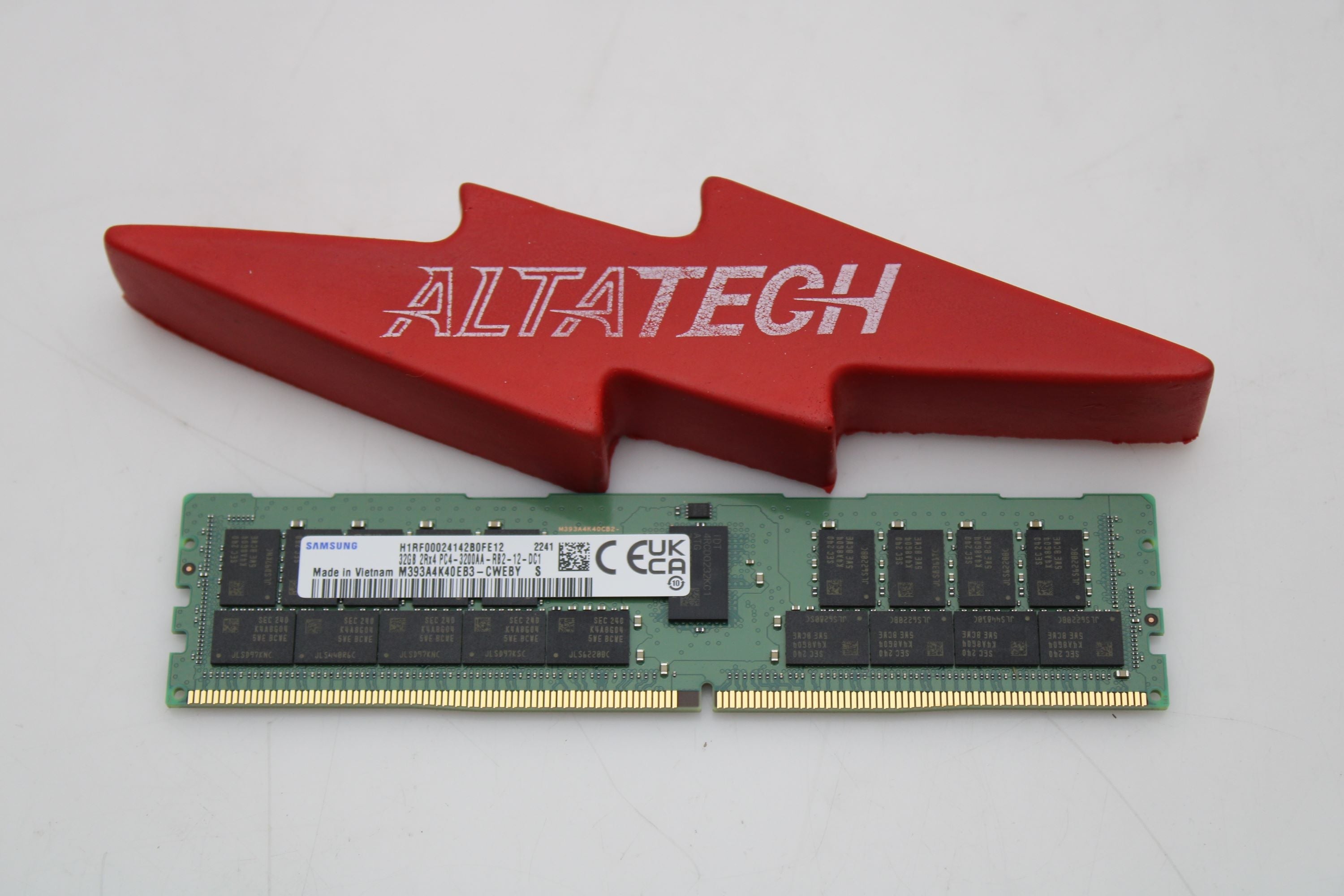 Dell M393A4K40EB3-CWECQ 32GB PC4-25600AA DDR4-3200 2RX4 ECC