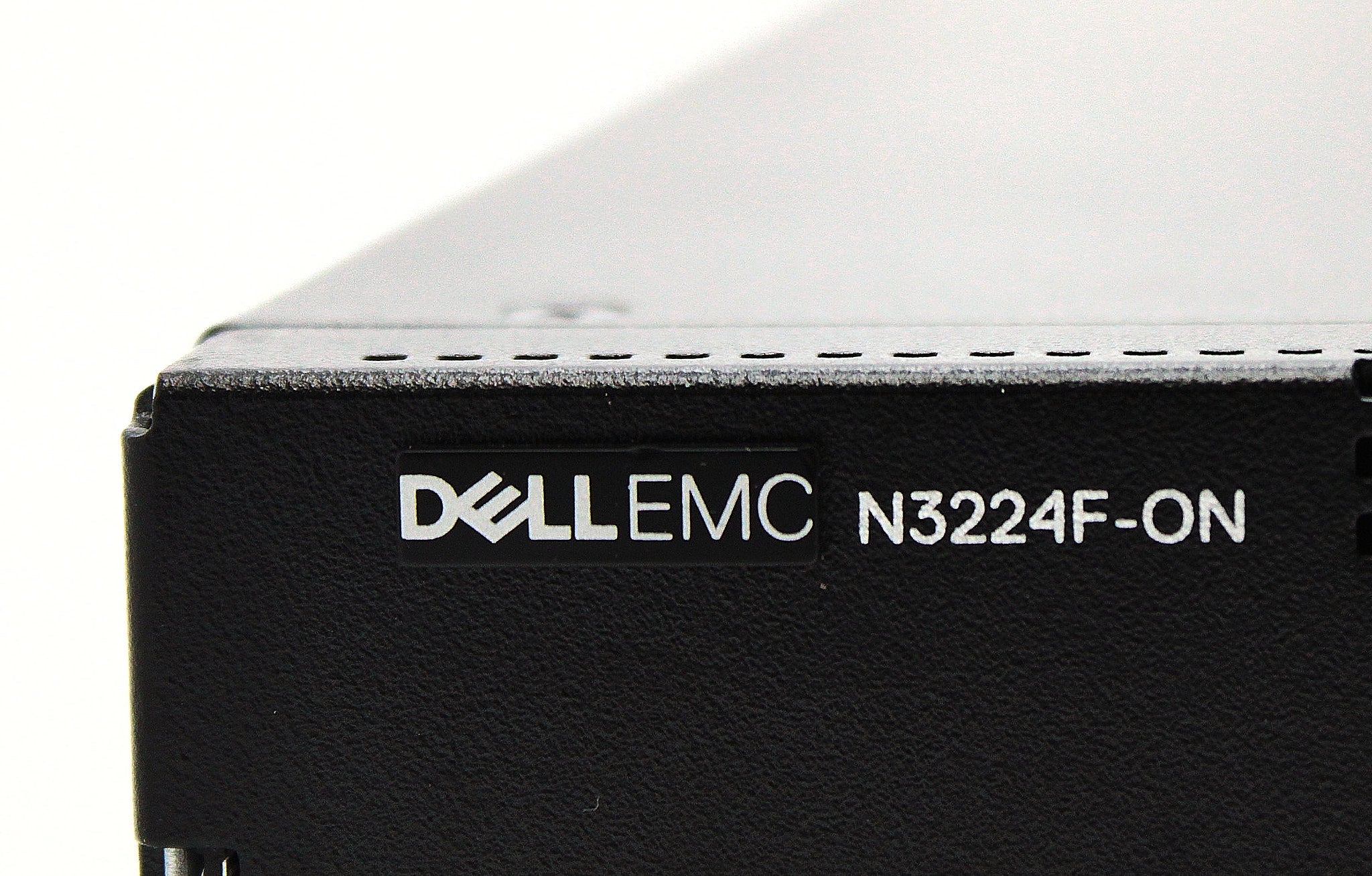 Dell N3224F-ON Dell N3224F-ON 24x1G SFP+ 4x10G SFP+ 2x100G QSFP28 1xAC