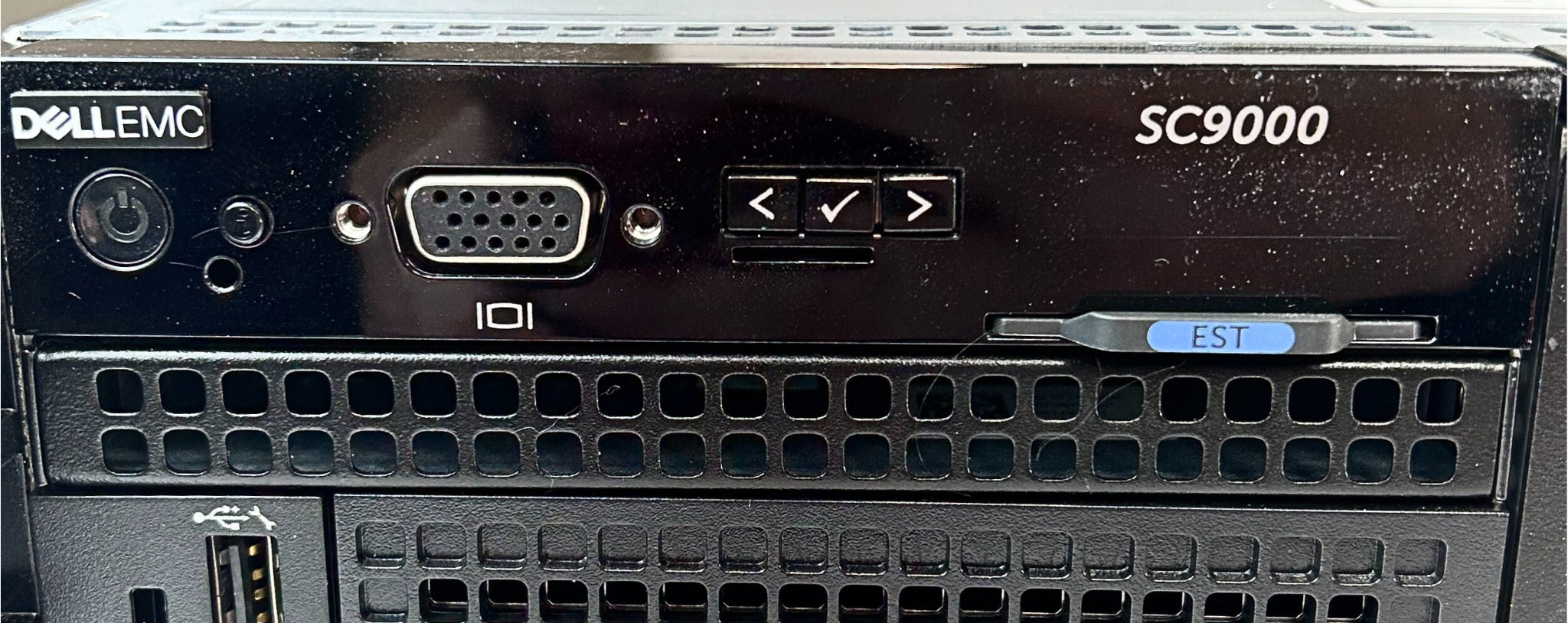 Dell SC9000 Compellent SC9000 8 x 2.5 Inch  Server