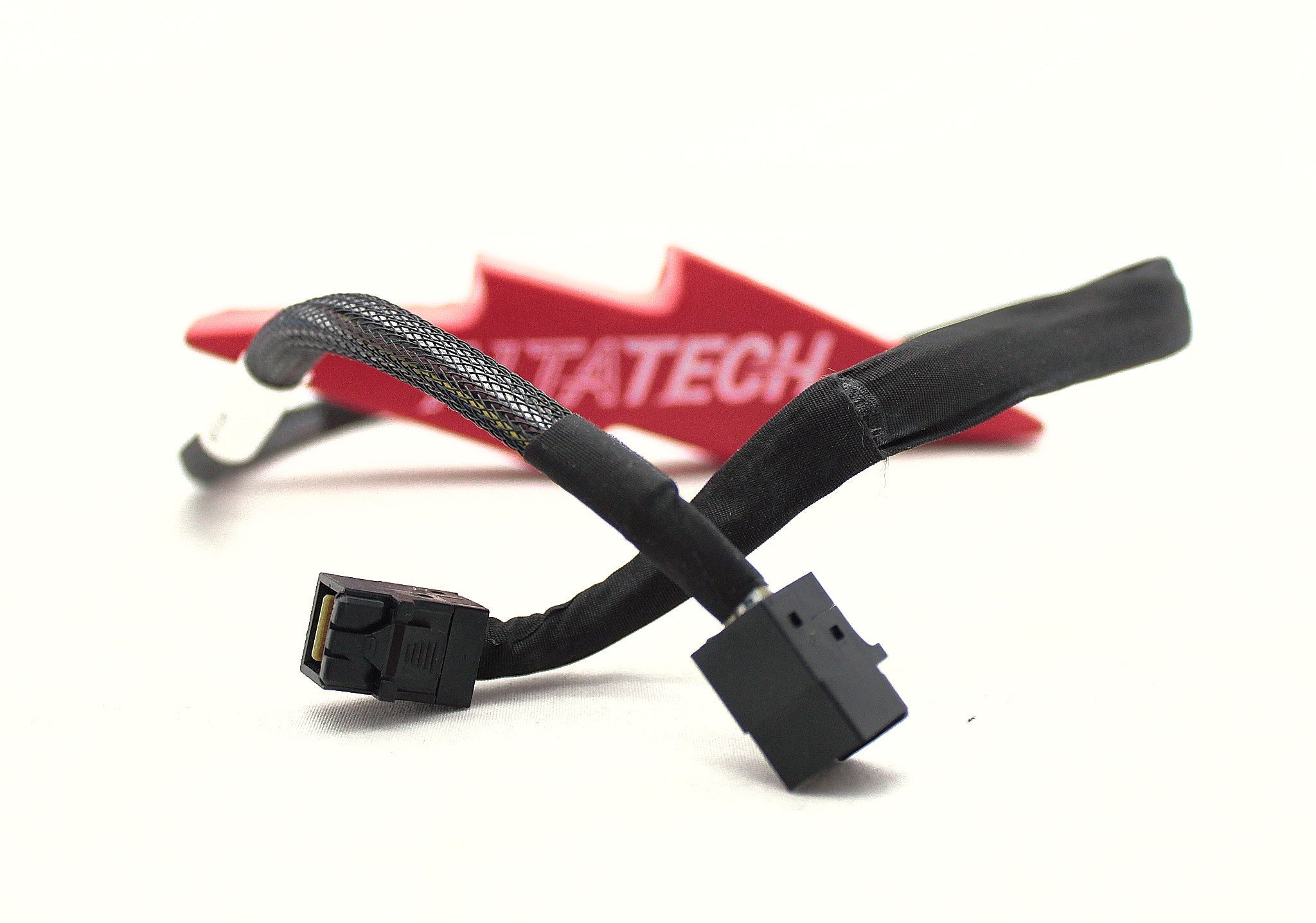 IBM 00KC953 570MM MINI SAS HD CABLE X3550 M5