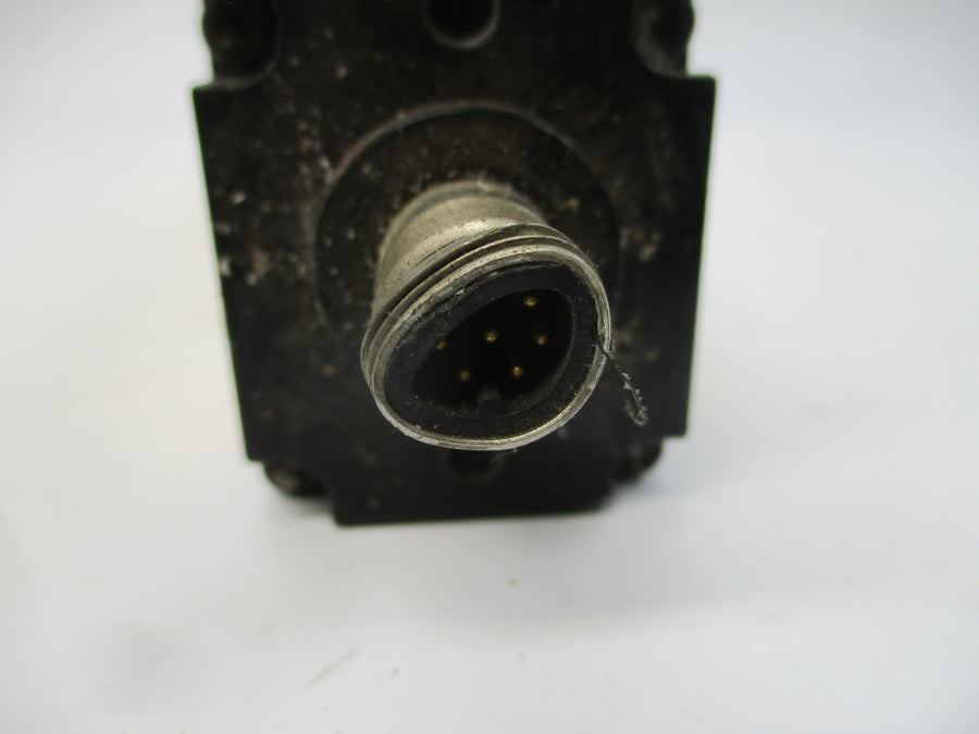 BANNER ENGINEERING SLSE30-600Q8 24VDC 0.100A (AS PICTURED) UNMP