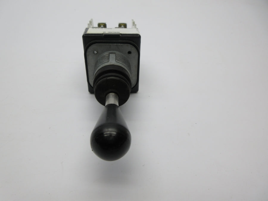 ALLEN BRADLEY 800T-T2H3 SER. T (AS PICTURED) NSNP