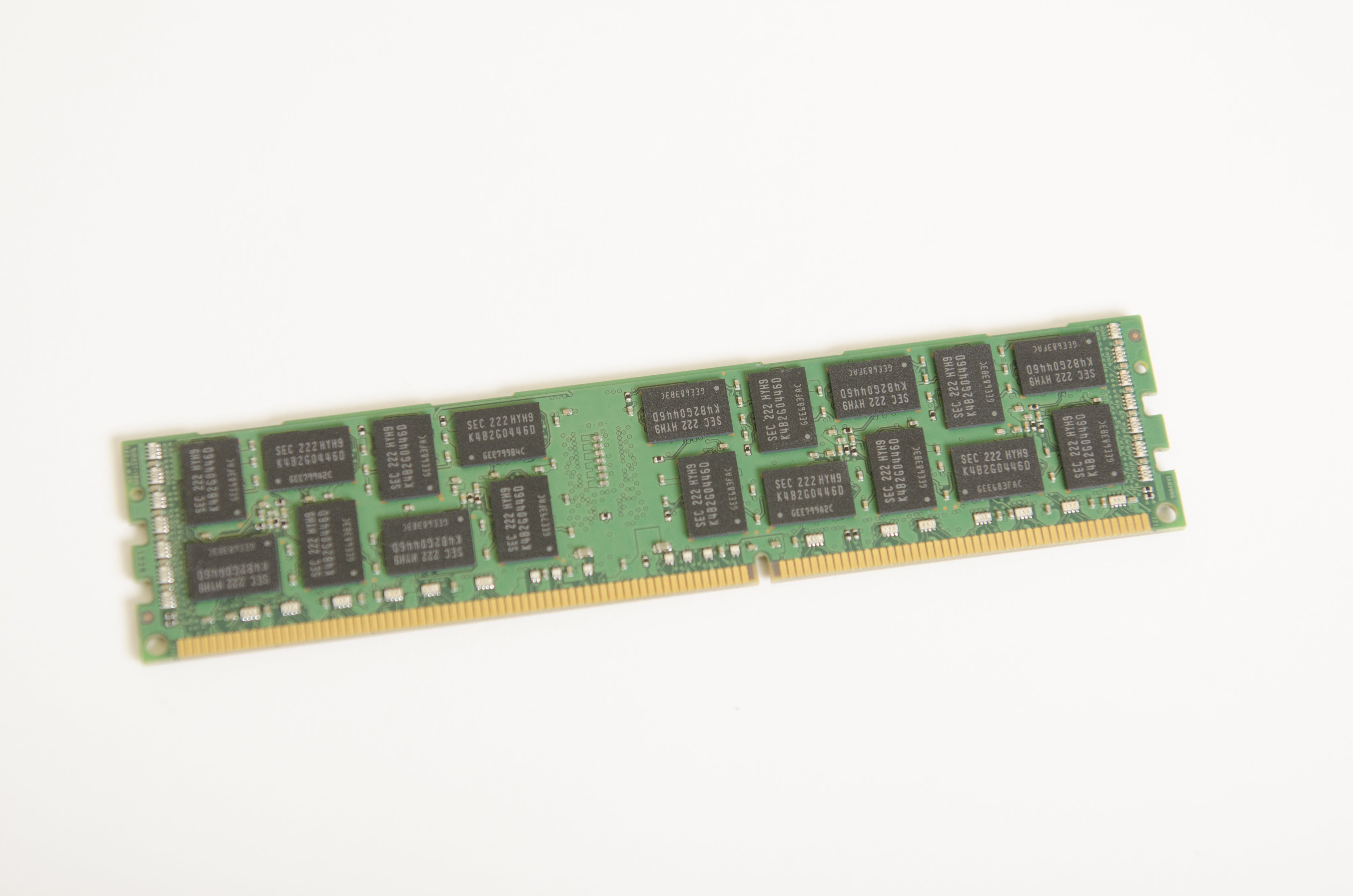 576GB (18 x 32GB) DDR3-1600 MHz PC3-12800L LRDIMM Server Memory Upgrade Kit