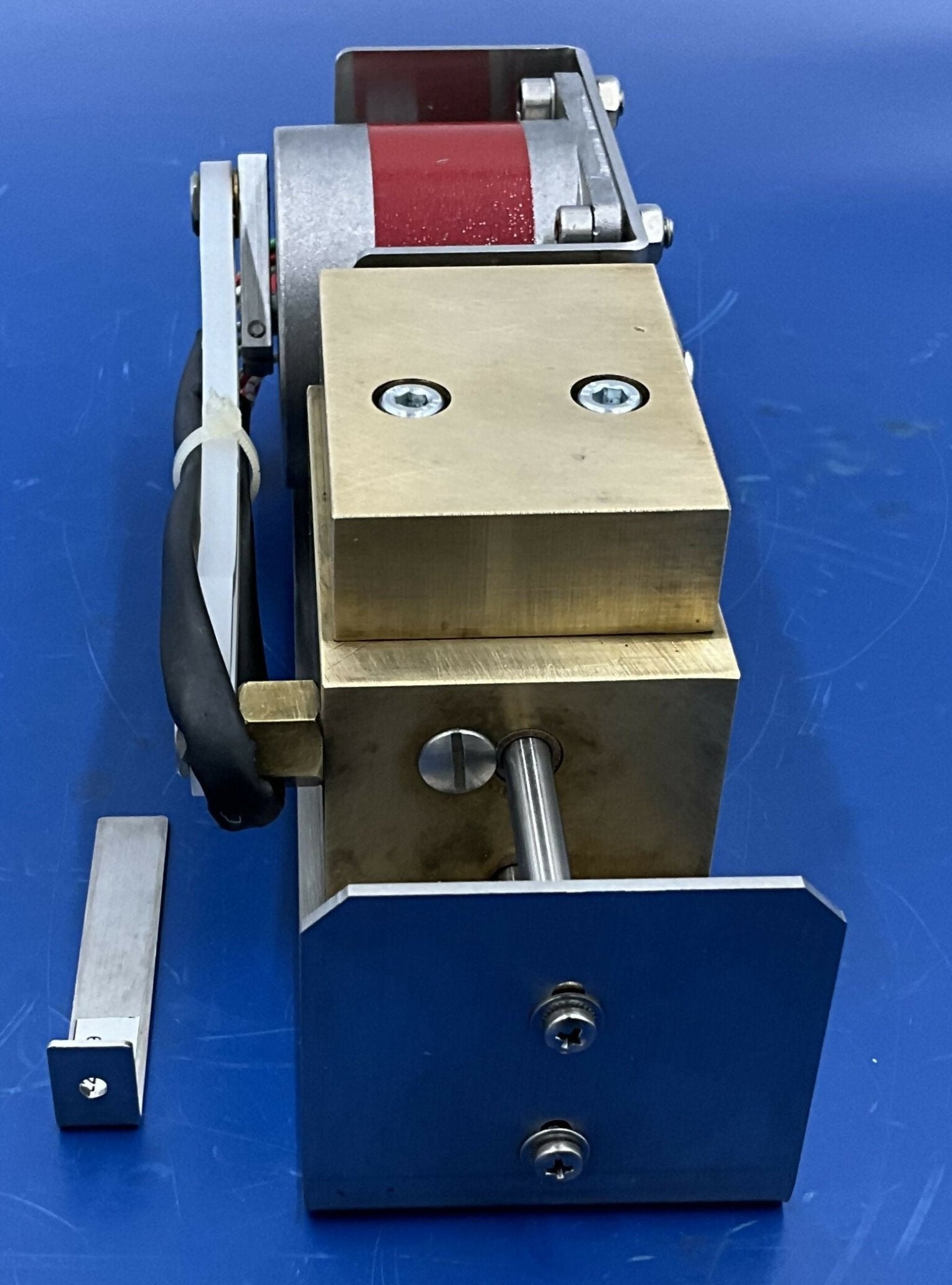 Motor And Counterweight Left Hand (2203332 GE
