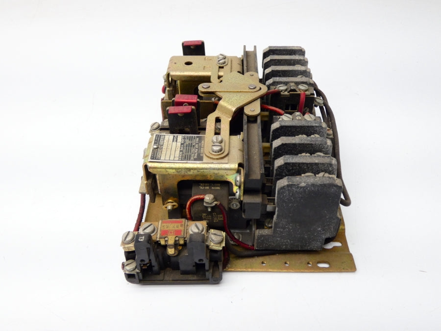 SQUARE D 8810BO-4 SER. A 440/550V UNMP