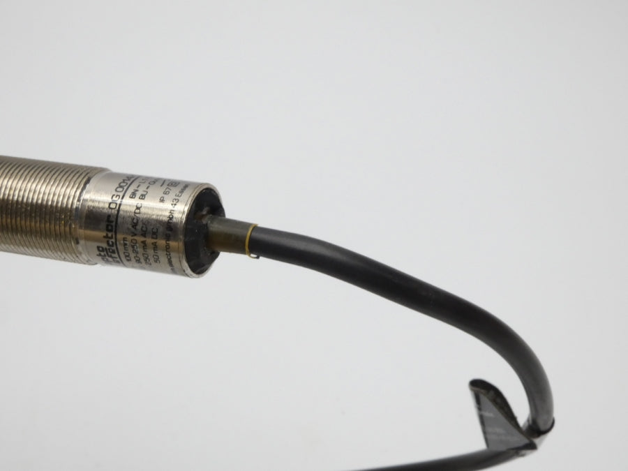 IFM EFECTOR OGT-HBOA OG0014 90-250VAC/DC (AS PICTURED) NSMP