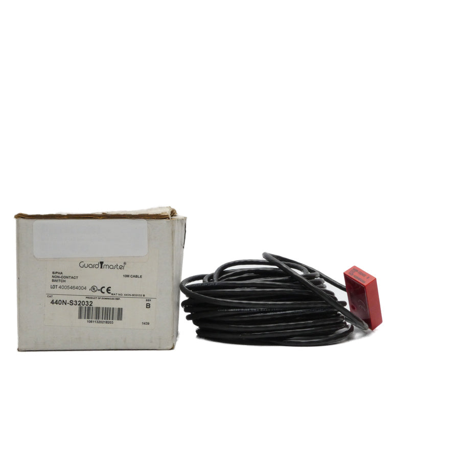 ALLEN BRADLEY 440N-S32032 SER. B 10M (WH) NSMP