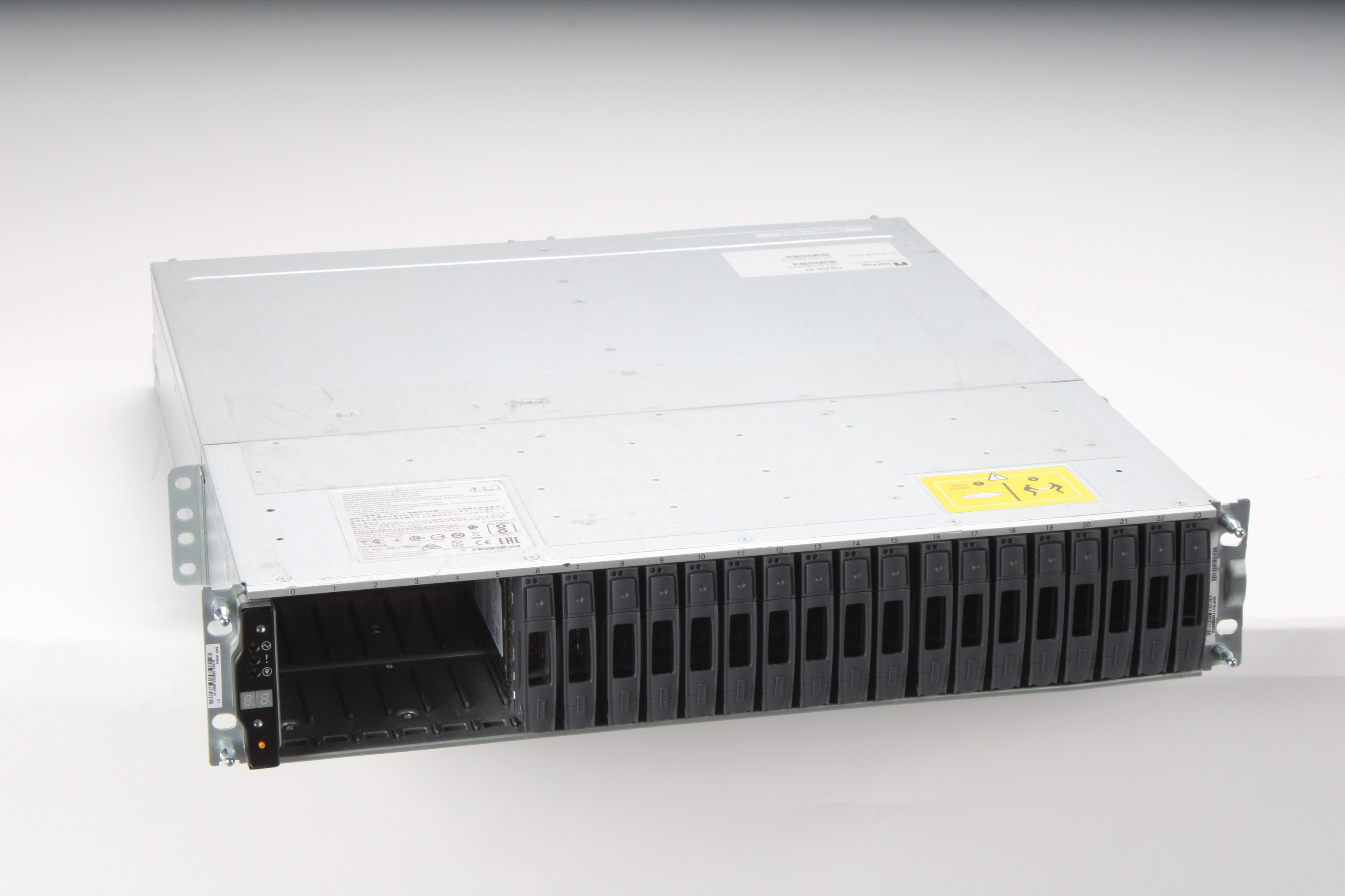 NetApp FAS2650 24-Bay SAS Hybrid Storage Array 18x X341A 900GB SAS 10K HDD