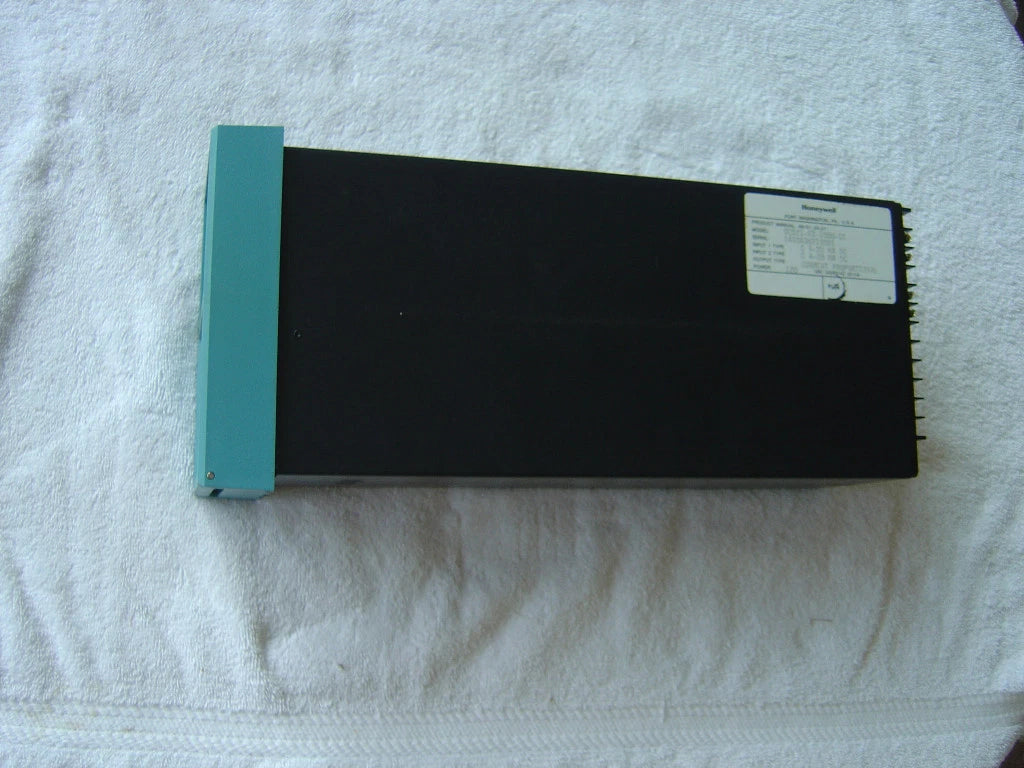 Honeywell UDC 500 Digital Controller   DC521-F2-1000-CC|150654488643