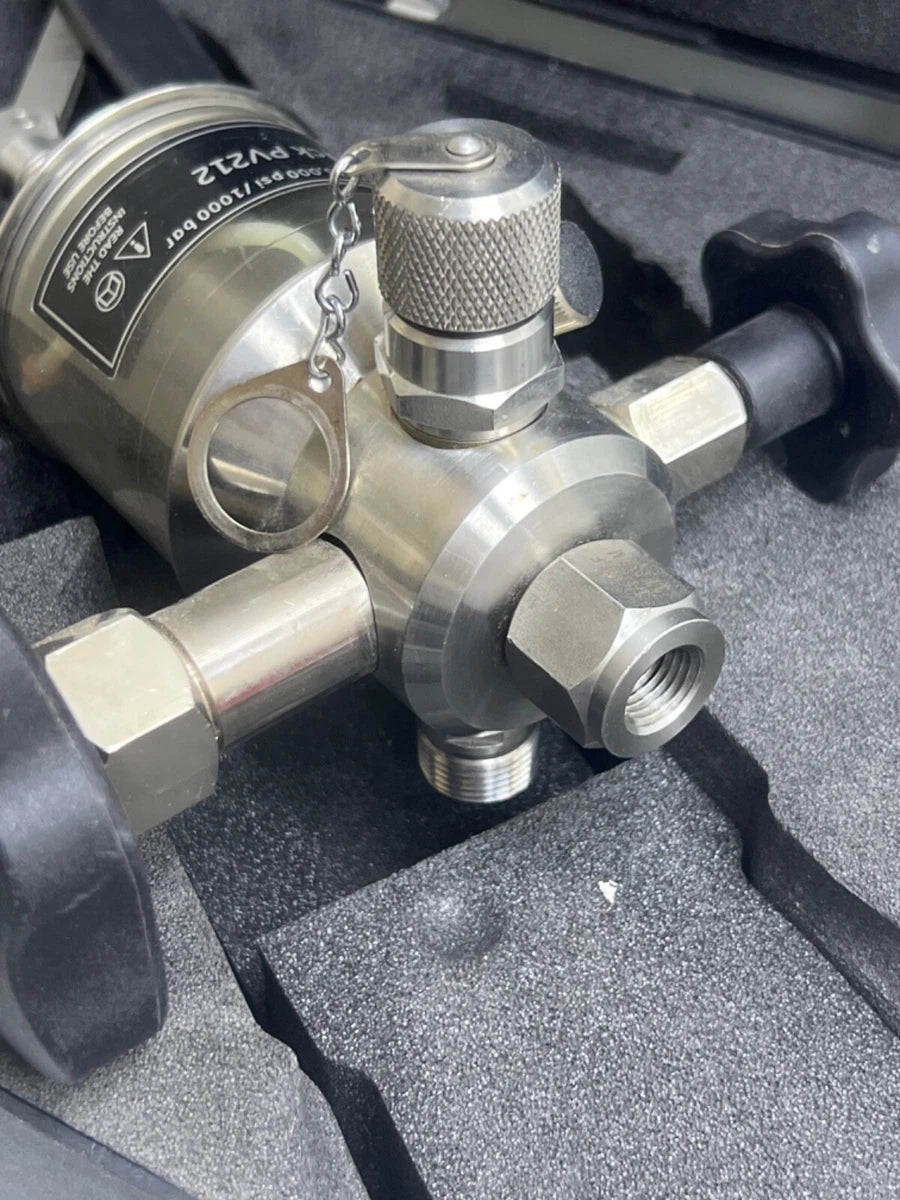 GE DRUCK PV212 HYDRAUILC PRESSURE PUMP 15000 PSI /1000 BAR|286109605481