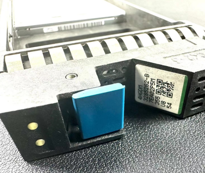 Hitachi HUS 110  HUS 130 HUS 150  3285262-B Hitachi HUS 400GB SSD SFF|315368440998