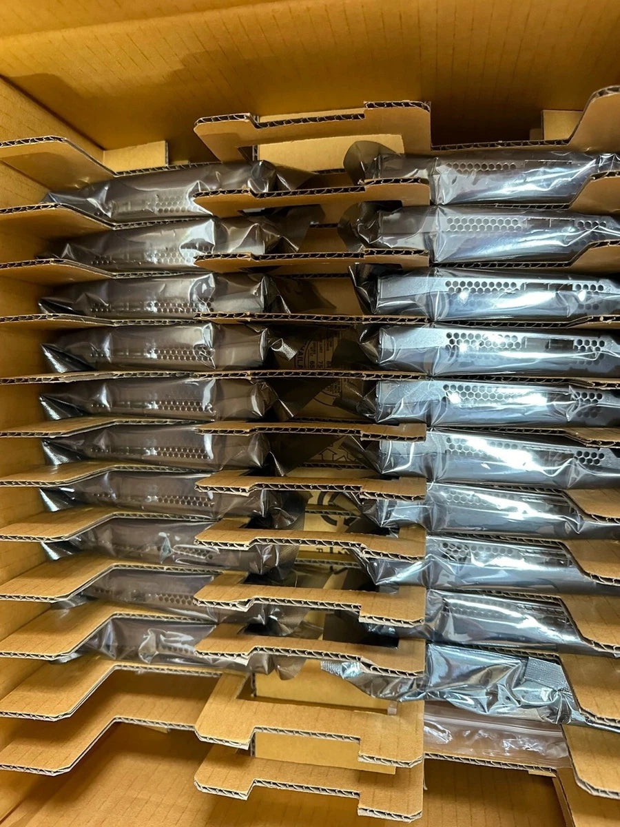 Broadcom HBA 9500-8e Tri-Mode Storage Adapter (03-50075-01 PCIe 4.0 HBA 12Gbps#