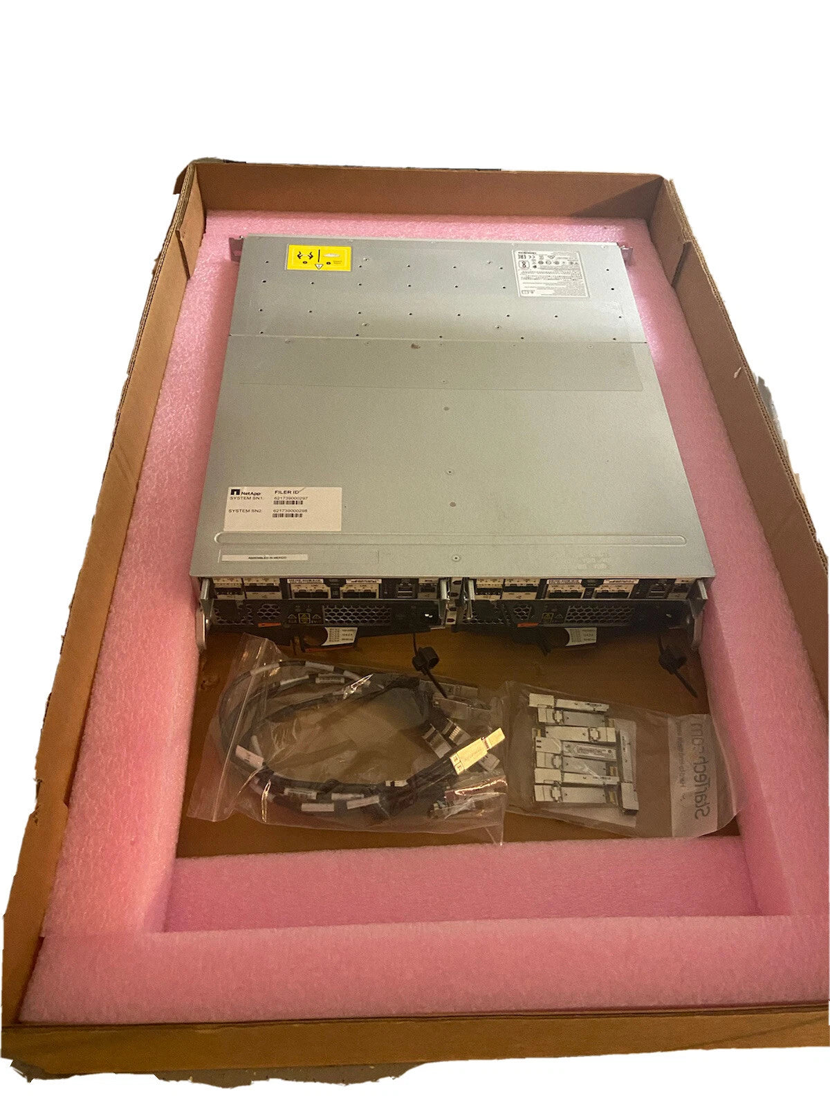 NetApp FAS2650 12x 1.2TB 2.5" 10K 12 Gps SAS HDD 2x Controller 