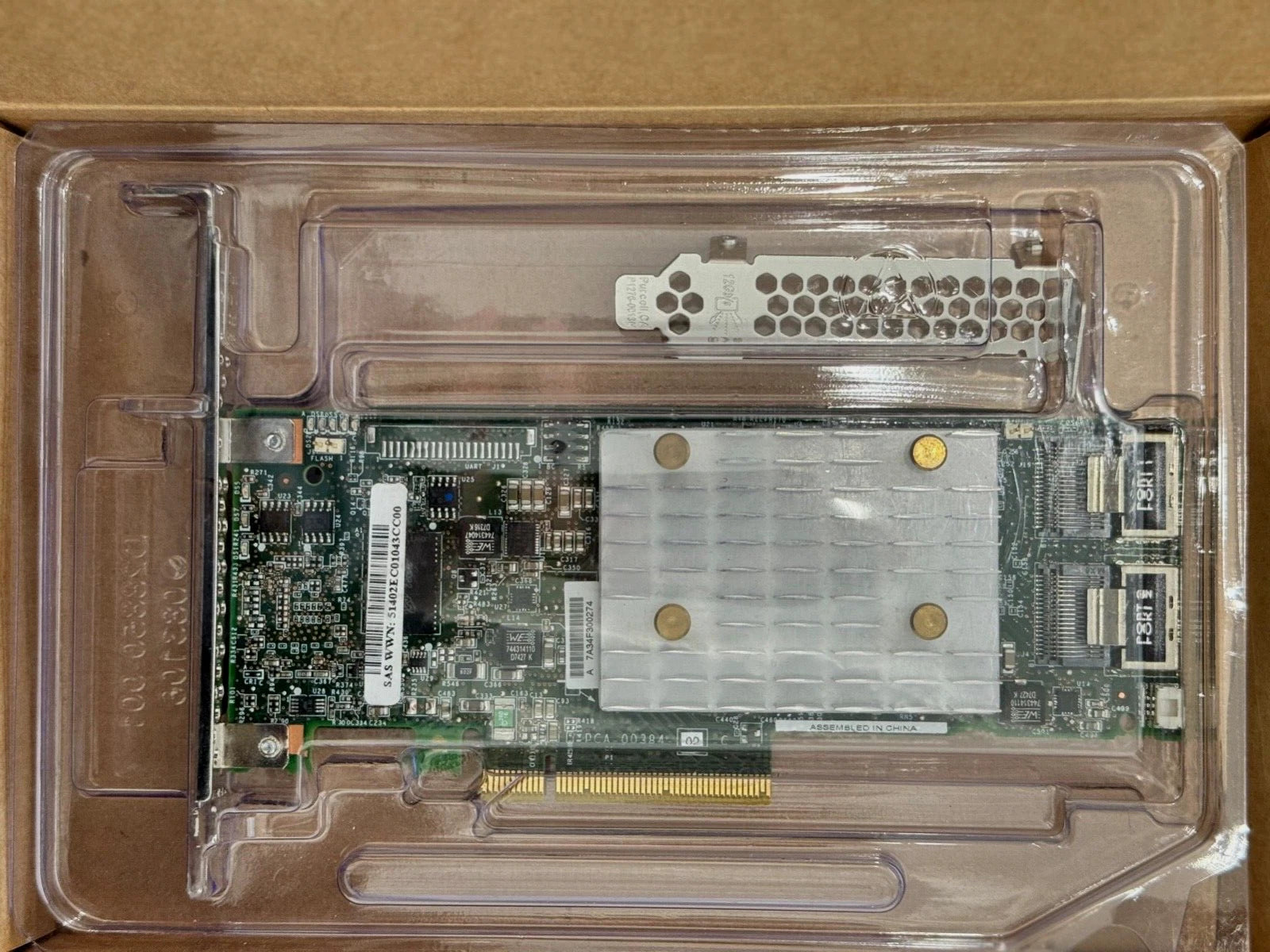 830824-B21 HPE Smart Array P408i-p SR Gen10 (8 Internal Lanes/2GB Cache 12G