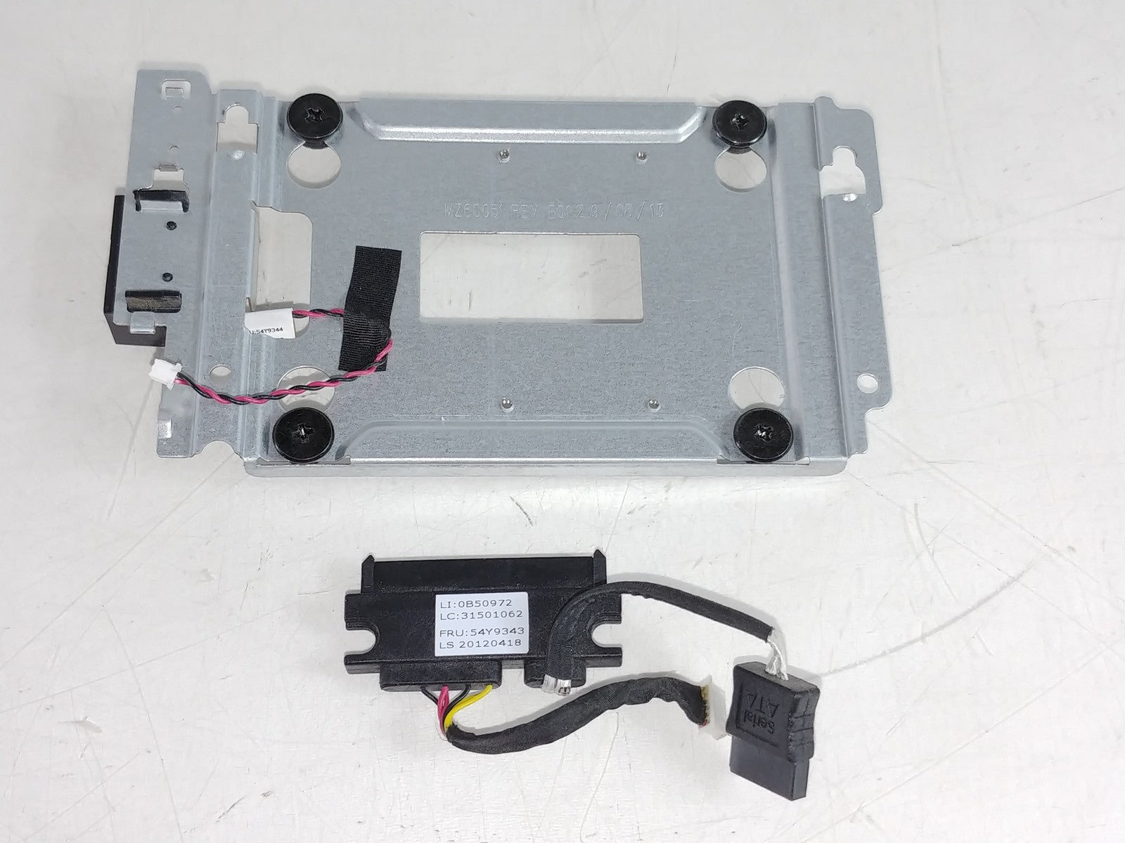 Lenovo ThinkCentre M72e USFF MZ60051 2.5" Caddy & SATA Power Connector|186323148437